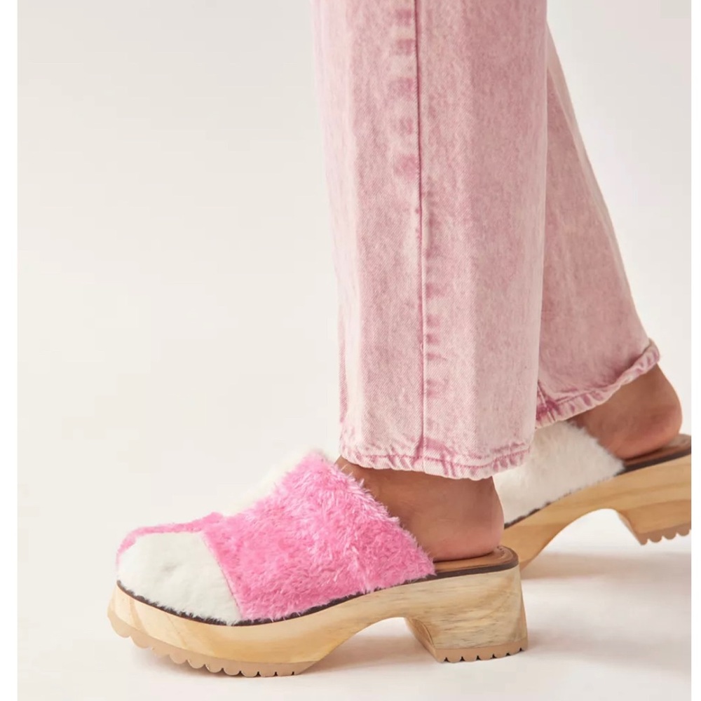 UO Sherpa Clogs